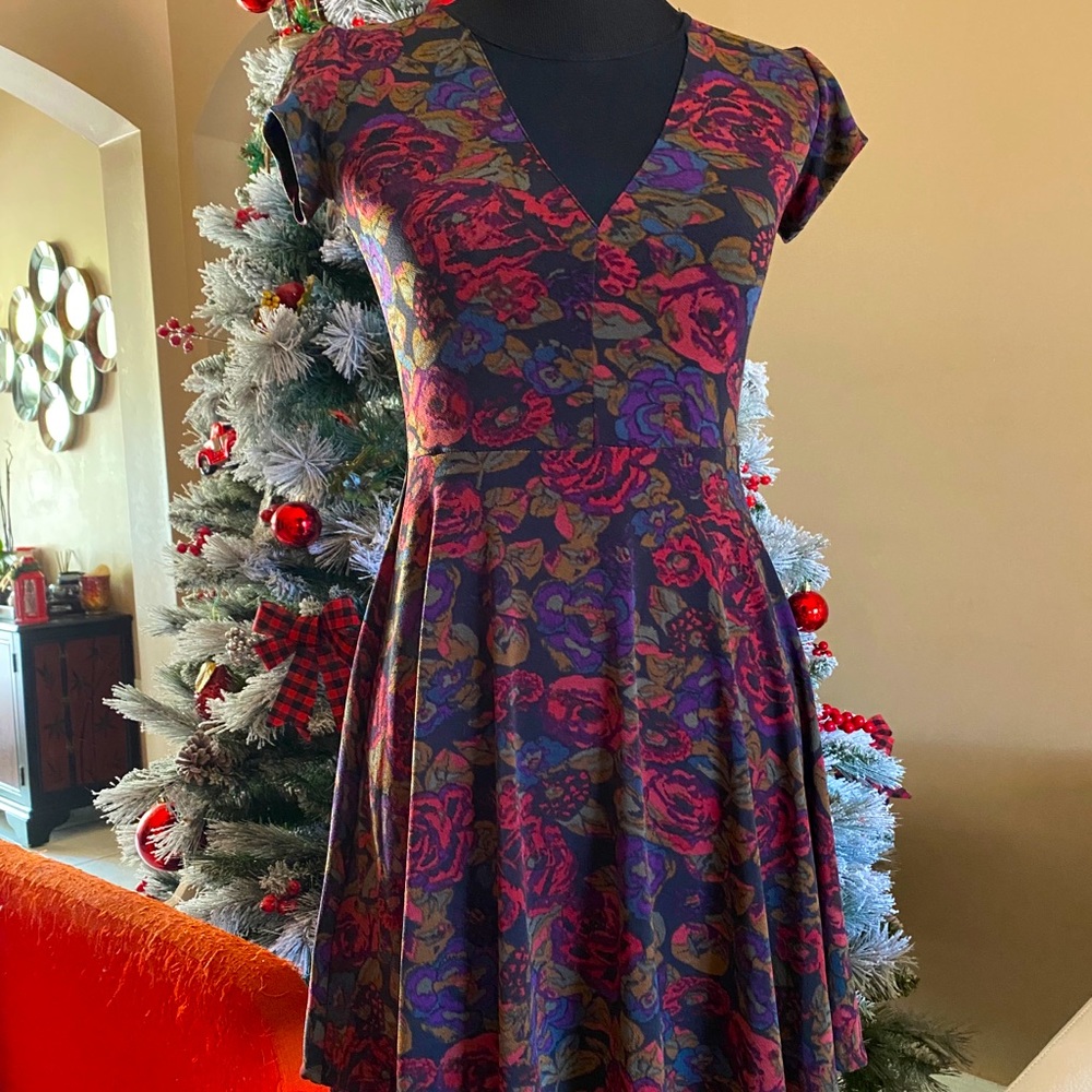 Black floral dress Small
